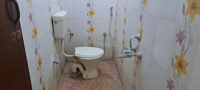 Bathroom Image of 920 Sq.ft 3 BHK Apartment / Flat for rent in Devis Redhills Sirinium, Red Hills Chennai for Rs. 10000