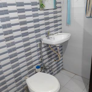 Bathroom Image of 1475 Sq.ft 3 BHK Apartment / Flat for sale in Saroli Surat for Rs. 5800000