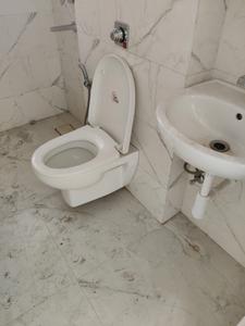 Common Bathroom Image of 1035 Sq.ft 2 BHK Apartment / Flat for sale in Nahar Water Lily And White Lily, Powai Mumbai for Rs. 19500000