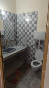 Bathroom Image of 200 Sq.ft 1 RK Studio for rent in Roop Nagar New Delhi for Rs. 22000