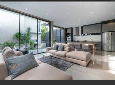 Hall Image of 829 Sq.ft 2 BHK Apartment / Flat for sale in Navratna Vakola Cooperative Housing Society Limited, Santacruz East Mumbai for Rs. 25500000
