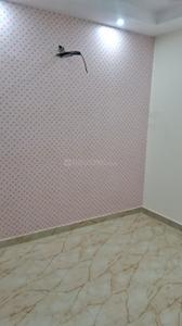 Bedroom Image of 1200 Sq.ft 3 BHK Builder Floor for rent in Preet Vihar New Delhi for Rs. 28000
