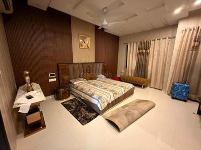 Bedroom Image of 2250 Sq.ft 7 BHK Independent House for sale in Sector 9 Faridabad for Rs. 48000000