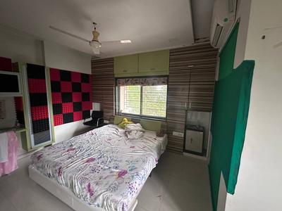 Bedroom Image of 2000 Sq.ft 4.5 BHK Independent House for rent in Adajan Surat for Rs. 70000