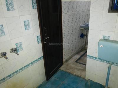 Bathroom Image of 650 Sq.ft 4 BHK Independent House for sale in Vikas Nagar Lucknow for Rs. 8000000