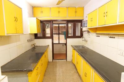 Kitchen Image of 1700 Sq.ft 3 BHK Apartment / Flat for sale in Old Palasia Indore for Rs. 11000000