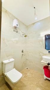 Bathroom Image of 1500 Sq.ft 3 BHK Apartment / Flat for sale in Stellar Heights, Sanauli Zirakpur for Rs. 6700000