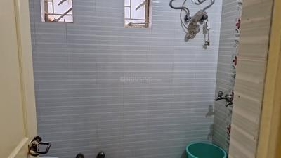 Bathroom Image of 550 Sq.ft 1 BHK Apartment / Flat for rent in Sector 14 Dwarka New Delhi for Rs. 26000