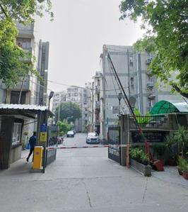 Image of 1900 Sq.ft 4 BHK Apartment / Flat for rent in Parivahan Apartment , Vasundhara, Ghaziabad for Rs. 30000