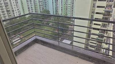 Balcony Image of 2100 Sq.ft 3 BHK Apartment / Flat for rent in Sushant Golf City Lucknow for Rs. 30000