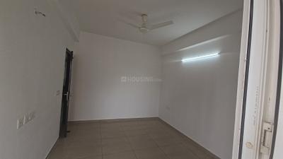 Bedroom Image of 1995 Sq.ft 3.5 BHK Apartment / Flat for sale in Gulshan Ikebana, Sector 143 Noida for Rs. 32000000