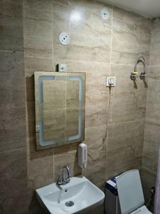 Bathroom Image of 550 Sq.ft 2 BHK Builder Floor for rent in Uttam Nagar New Delhi for Rs. 8000