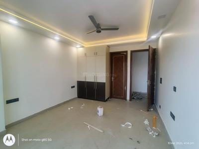 Bedroom Image of 2700 Sq.ft 4 BHK Builder Floor for rent in Pitampura New Delhi for Rs. 125000