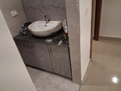 Bathroom Image of 600 Sq.ft 1 BHK Apartment / Flat for rent in Amrapali Dream Valley 2, Noida Extension Greater Noida for Rs. 17000