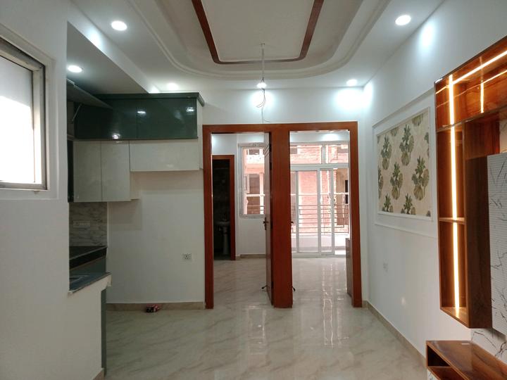 Sarfabad, Sector 73 Main Image 1