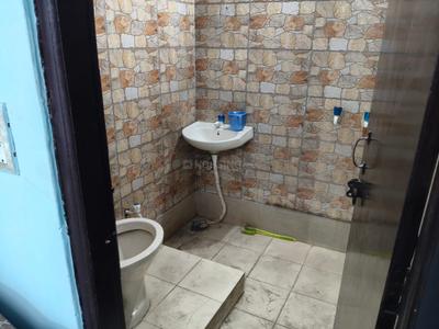 Image of 900 Sq.ft 2 BHK Builder Floor for rent in Mukherjee Nagar, New Delhi for Rs. 21000