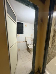 Bathroom Image of 1000 Sq.ft 2 BHK Apartment / Flat for rent in Dombivli East Thane for Rs. 17000