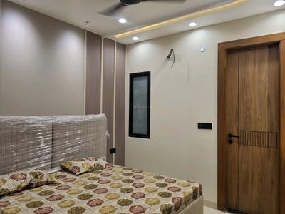 Bedroom Image of 1350 Sq.ft 4 BHK Builder Floor for sale in Dwarka Mor New Delhi for Rs. 12000000