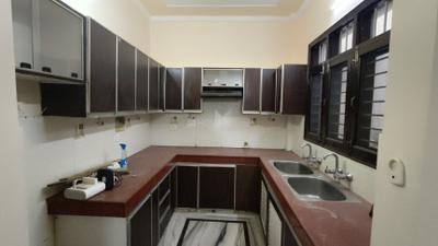 Kitchen Image of 2000 Sq.ft 3 BHK Independent House for rent in Sector 5 Gurgaon for Rs. 34000