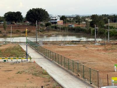 Image of 1500 Sq.ft Residential Plot / Land for sale in Solimakalapalli, Chikballapur District for Rs. 2775000