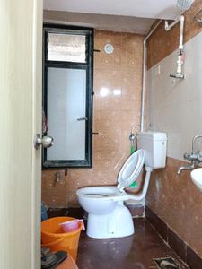 Common Bathroom Image of 520 Sq.ft 1 BHK Apartment / Flat for rent in Squarefeet Grand Square, Kasarvadavali Thane for Rs. 20000
