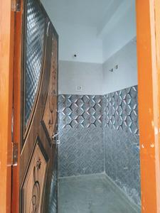 Common Bathroom Image of 750 Sq.ft 2 BHK Builder Floor for sale in DLF Ankur Vihar Ghaziabad for Rs. 2380503