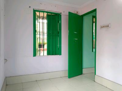 Bedroom Image of 500 Sq.ft 2 RK Builder Floor for rent in Tollygunge Kolkata for Rs. 7500