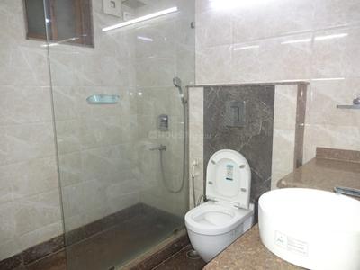 Bathroom Image of 4000 Sq.ft 4 BHK Builder Floor for rent in Maharani Bagh New Delhi for Rs. 350000