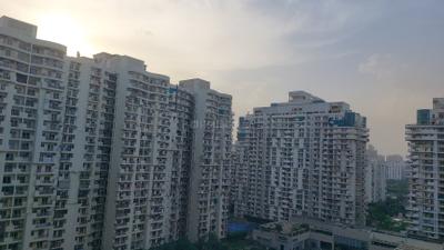 Bedroom Image of 1250 Sq.ft 2 BHK Apartment / Flat for rent in Mahagun Moderne, Sector 78 Noida for Rs. 36000