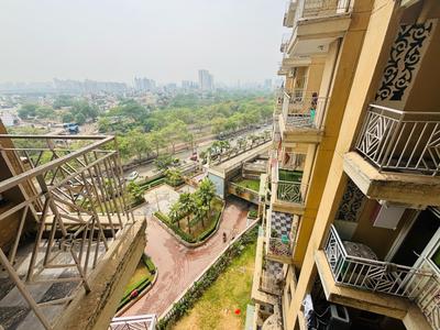 Balcony Image of 1150 Sq.ft 3 BHK Apartment / Flat for sale in Migsun Twiinz, Eta II Greater Noida for Rs. 9500000