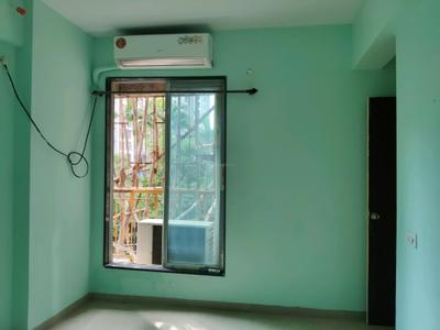Bedroom Image of 910 Sq.ft 2 BHK Apartment / Flat for rent in Kasarvadavali Thane for Rs. 25500