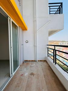 Balcony Image of 580 Sq.ft 1 BHK Apartment / Flat for rent in Bhukum Pune for Rs. 13000