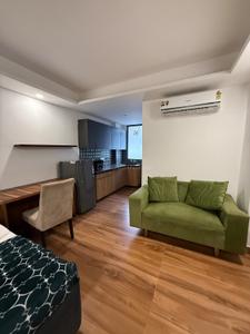 Bedroom Image of 600 Sq.ft 1 RK Apartment / Flat for rent in DLF Phase 3 Gurgaon for Rs. 26000