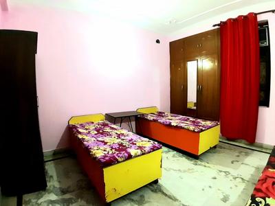 Bedroom Image of PG IN NOIDA in Sector 37, Noida