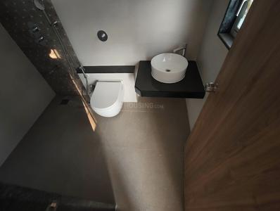 Bathroom Image of 1700 Sq.ft 3 BHK Apartment / Flat for sale in Venkatesh Skydale, Hingne Khurd Pune for Rs. 27200000