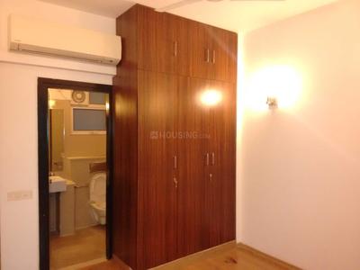 Bedroom Image of 2300 Sq.ft 4 BHK Apartment / Flat for sale in Emaar Commonwealth Games Village, Pandav Nagar New Delhi for Rs. 105000000