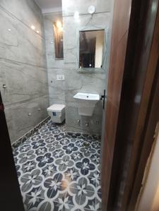 Bathroom Image of 1000 Sq.ft 3 BHK Builder Floor for sale in Uttam Nagar New Delhi for Rs. 5800000