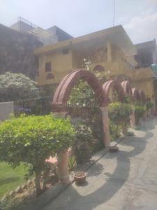 Floor Plan Image of 800 Sq.ft 2.5 BHK Builder Floor for rent in Sector 40 Noida for Rs. 31000