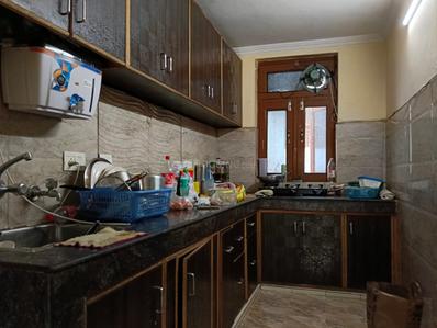 Kitchen Image of 1500 Sq.ft 2 BHK Builder Floor for rent in Patel Nagar Gurgaon for Rs. 38000