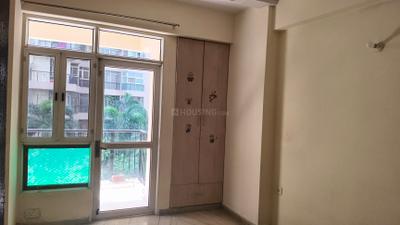 Bedroom Image of 1655 Sq.ft 3 BHK Apartment / Flat for rent in Prateek The Royal Cliff, Crossings Republik Ghaziabad for Rs. 25000