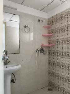 Common Bathroom Image of 1175 Sq.ft 3 BHK Apartment / Flat for sale in Gaurs 14th Avenue, Noida Extension Greater Noida for Rs. 9850600