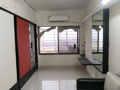 Bedroom Image of 2700 Sq.ft 4 BHK Apartment / Flat for sale in Rustomjee Oriana, Bandra East Mumbai for Rs. 140000000