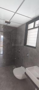 Bathroom Image of 970 Sq.ft 2 BHK Apartment / Flat for rent in Royal KP Stellar, Kondhwa Pune for Rs. 27000