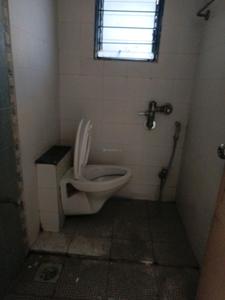Common Bathroom Image of 1000 Sq.ft 2 BHK Apartment / Flat for rent in Magarpatta Iris, Magarpatta City Pune for Rs. 48000