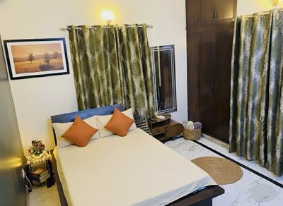 Bedroom Image of 1300 Sq.ft 3 BHK Builder Floor for rent in Sector 19 Noida for Rs. 45000