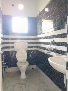 Bathroom Image of 820 Sq.ft 2 BHK Apartment / Flat for sale in Purba Barisha Kolkata for Rs. 4100000