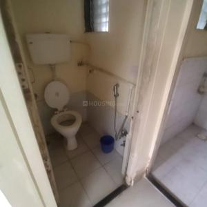 Bathroom Image of 400 Sq.ft 1 BHK Apartment / Flat for rent in Saptarshi CHS, Malad West Mumbai for Rs. 24000
