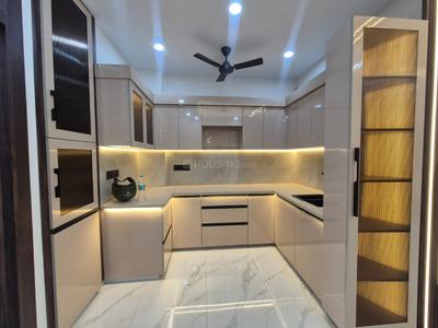 Kitchen Image of 1250 Sq.ft 3 BHK Apartment / Flat for rent in Maya Homes 1, Indirapuram Ghaziabad for Rs. 30000
