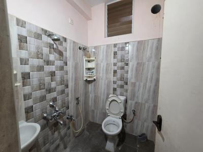 Bathroom Image of 1302 Sq.ft 3 BHK Apartment / Flat for sale in Rampon The Sapthagiri Garden, Pallikaranai Chennai for Rs. 8000000