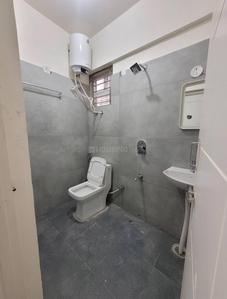 Bathroom Image of 550 Sq.ft 1 BHK Apartment / Flat for rent in Kadubeesanahalli Bengaluru for Rs. 25500